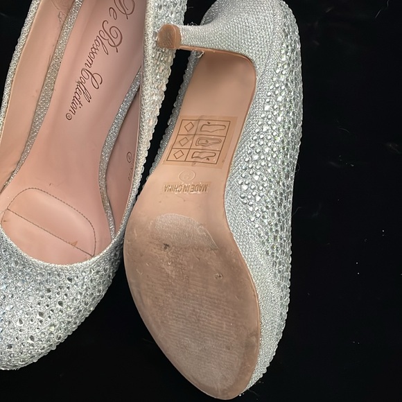 Sequin Stiletoss - Picture 3 of 7